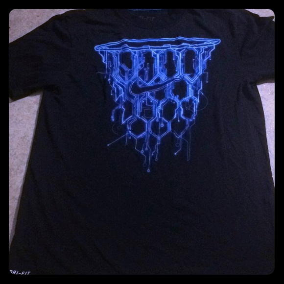 Nike black and neon blue shirt - Picture 1 of 1